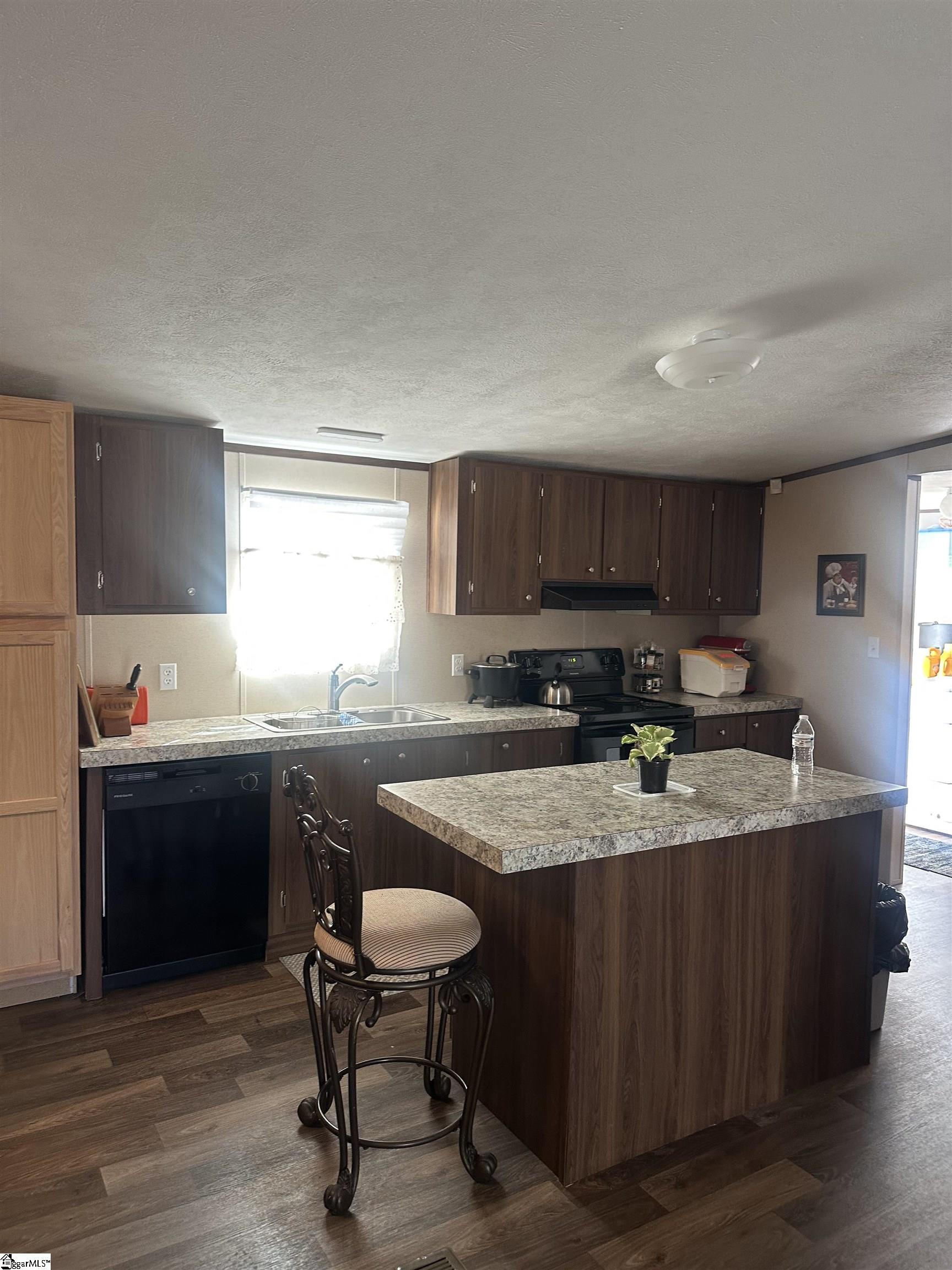 341 Pine Hills Road Woodruff, SC 29388 - Photo 2 of 11