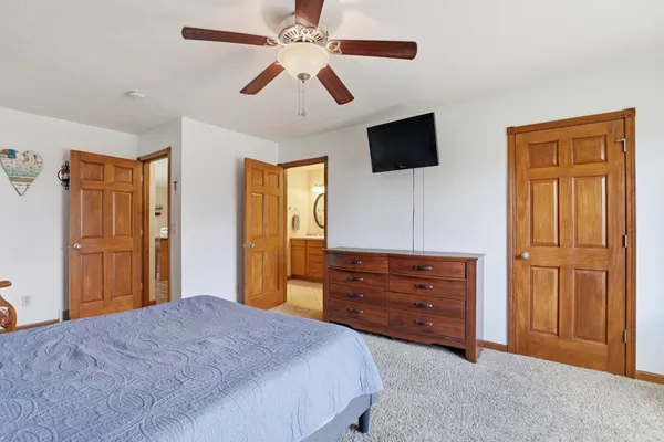 $300,000 | 922 Denise Court, Kaukauna, WI 54130