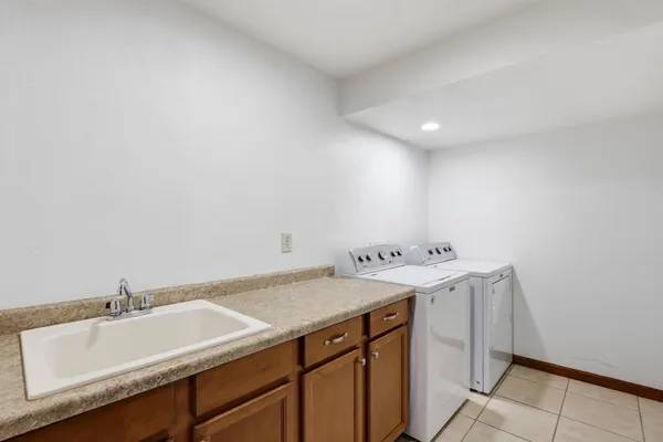 $300,000 | 922 Denise Court, Kaukauna, WI 54130