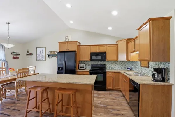 $300,000 | 922 Denise Court, Kaukauna, WI 54130