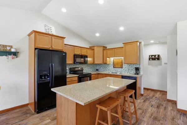 $300,000 | 922 Denise Court, Kaukauna, WI 54130