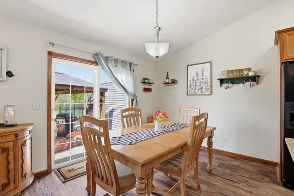 $300,000 | 922 Denise Court, Kaukauna, WI 54130