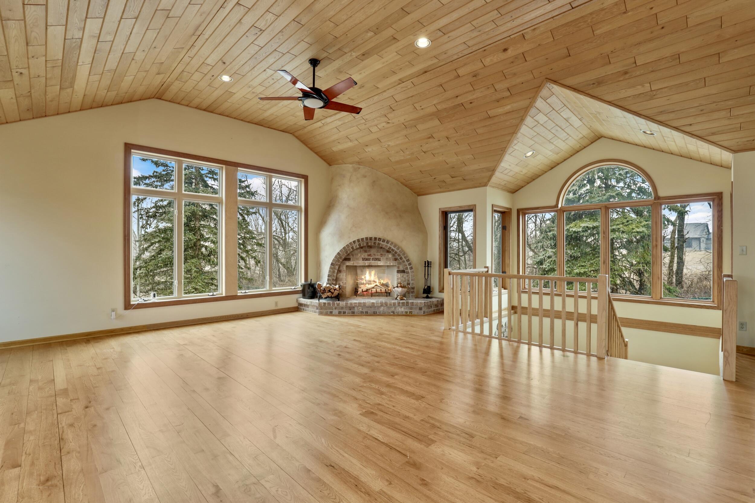 9210 County Rd K Raymond, WI 53126 - Photo 8 of 92 LIVING ROOM