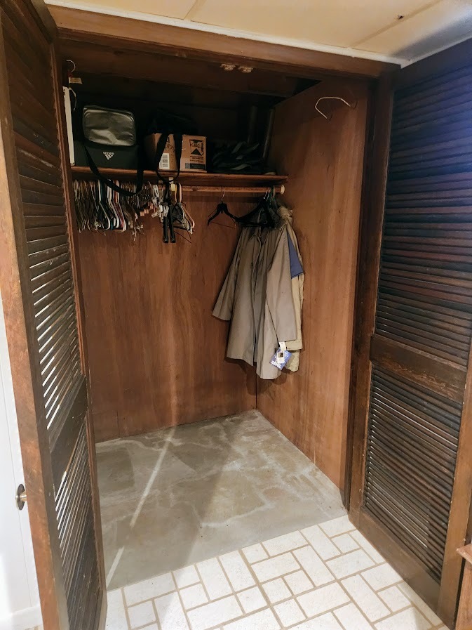 2246 Alta Vista Drive Waukegan, IL 60087 - Photo 35 of 46 a view of walk in closet