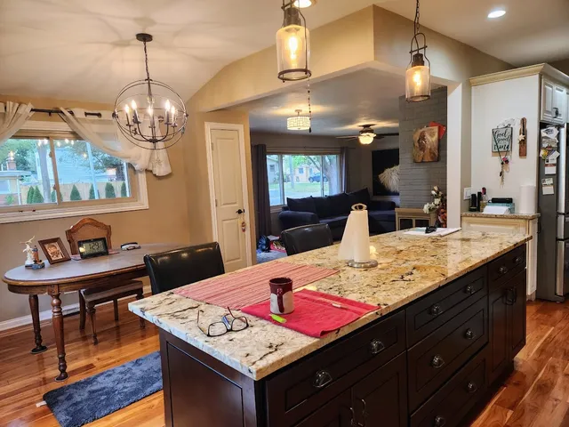 $279,900 | 2246 Alta Vista Drive, Waukegan, IL 60087