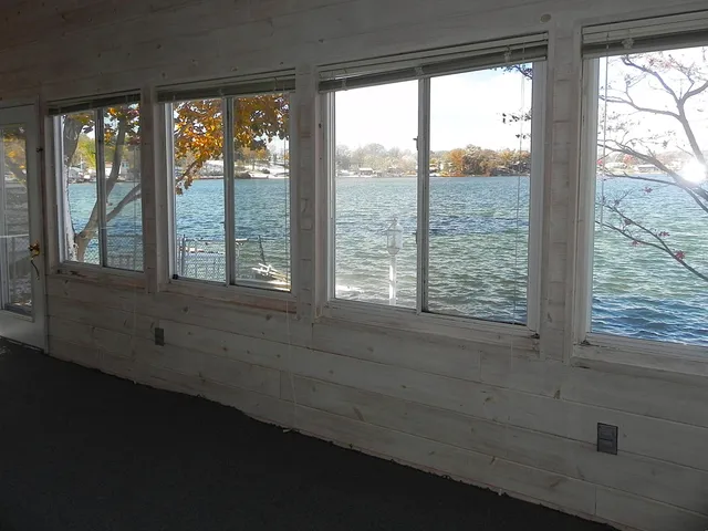 $360,000 | 27304 Oak Drive, Sturgis, MI 49091