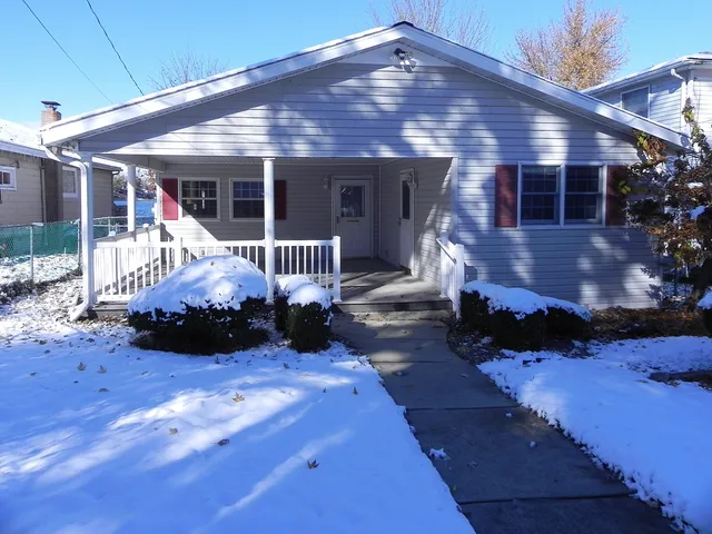 $360,000 | 27304 Oak Drive, Sturgis, MI 49091