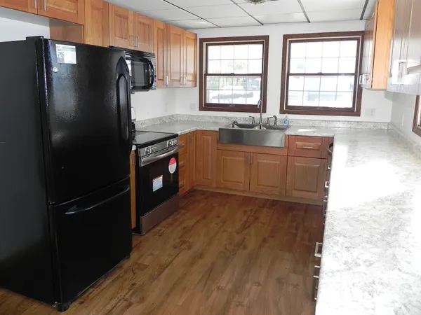 $340,000 | 27304 Oak Drive, Sturgis, MI 49091