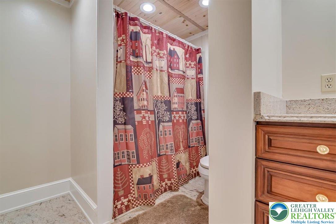 3585 Fairyland Road Lehighton, PA 18235 - Photo 20 of 67