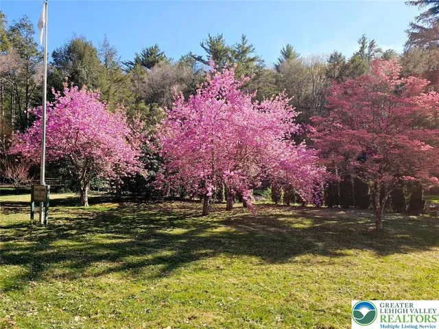 $850,000 | 3585 Fairyland Road, Lehighton, PA 18235