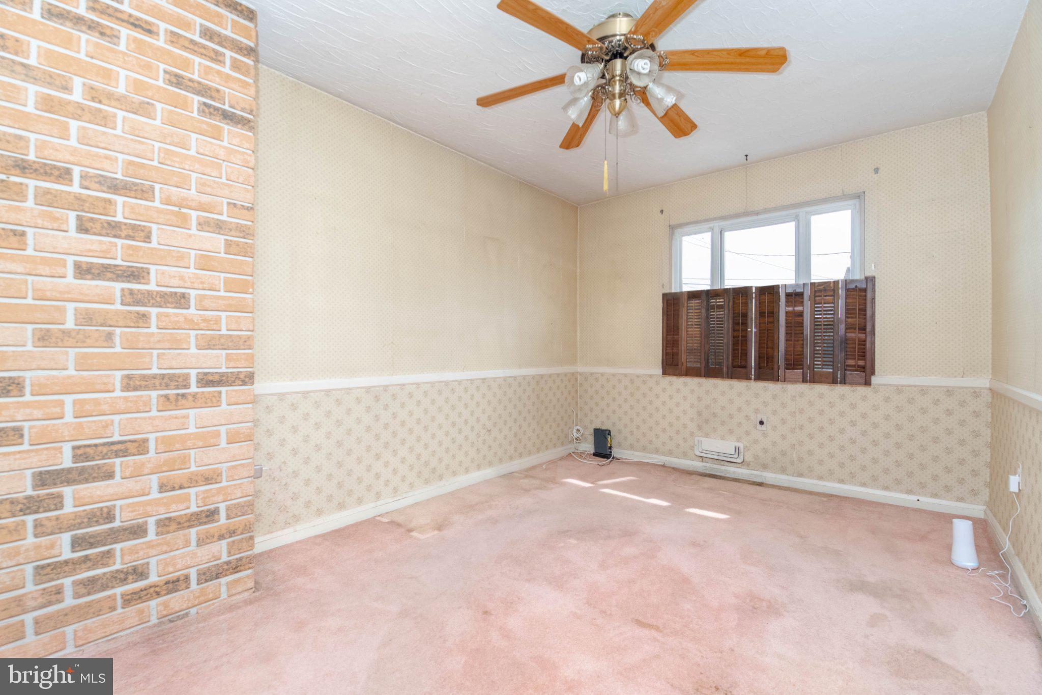 2001 Ormand Road Baltimore, MD 21222 - Photo 7 of 37 Dining Room
