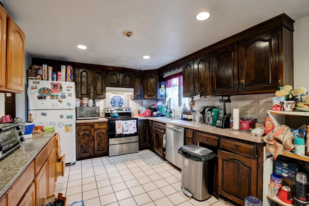 69 Althea Road Randolph, MA 02368 - Photo 8 of 34