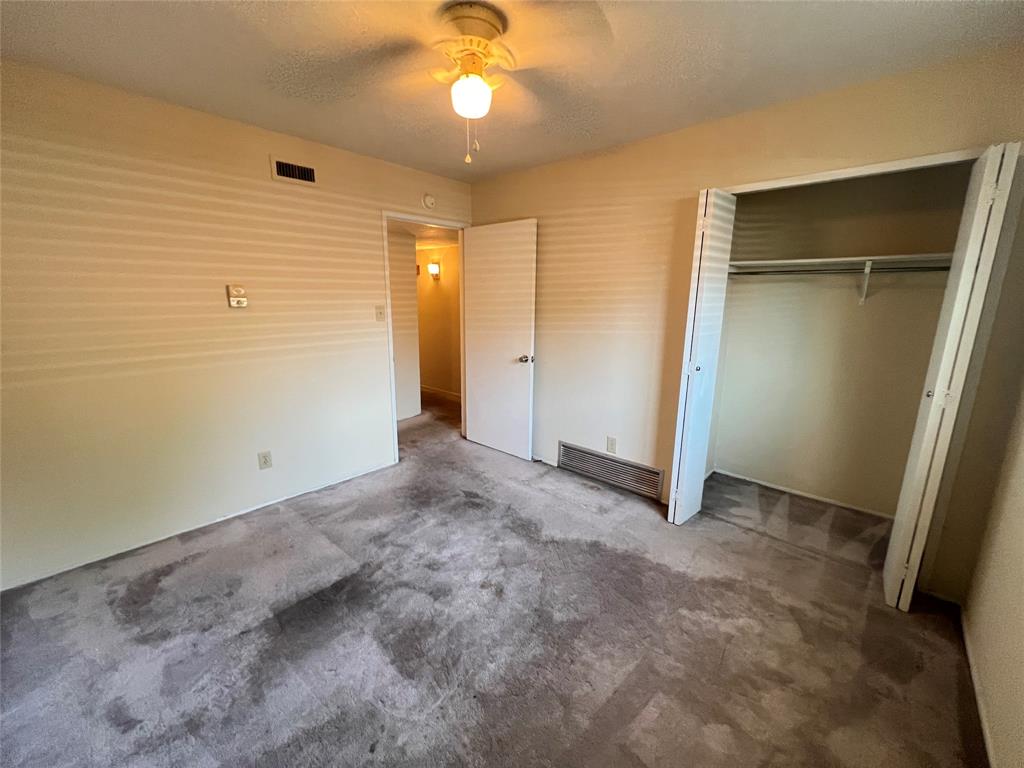 2107 Victoria Road Carrollton, TX 75007 - Photo 21 of 39