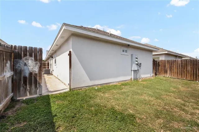 $1,195 | 1716 West Garrison Drive, Unit 2, Pharr, TX 78577