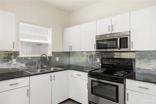 $1,195 | 1716 West Garrison Drive, Unit 2, Pharr, TX 78577