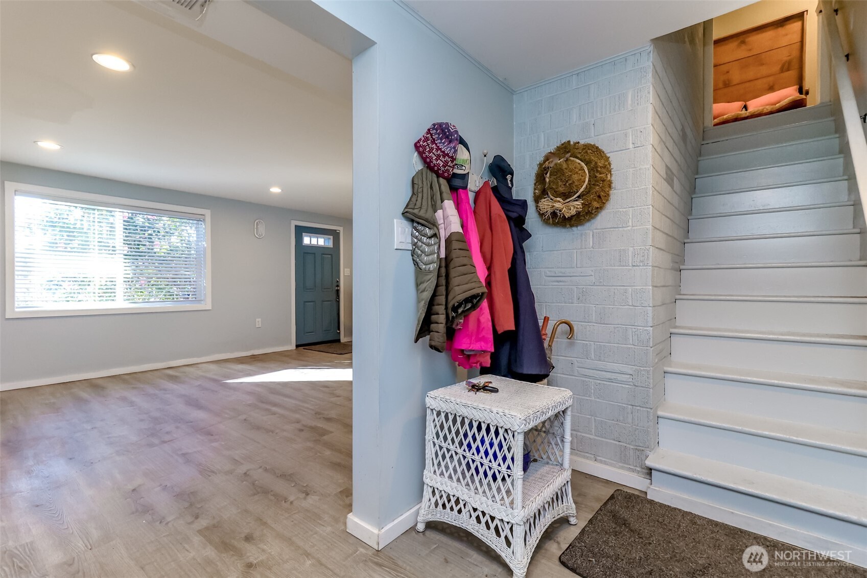 2424 Southwest 152nd Street Burien, WA 98166 - Photo 25 of 39 a view of entryway and hall