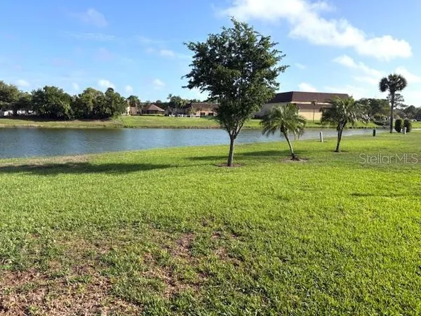 $1,575 | 201 Kings Boulevard, Unit 19, Sun City Center, FL 33573