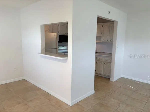 $1,575 | 201 Kings Boulevard, Unit 19, Sun City Center, FL 33573