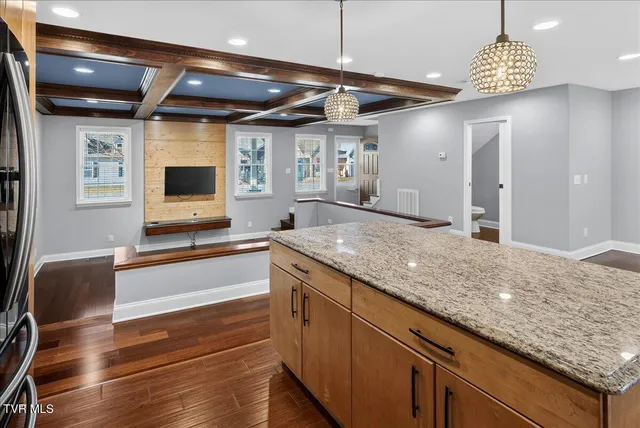 $425,000 | 234 Bradford Lane, Bristol, TN 37620