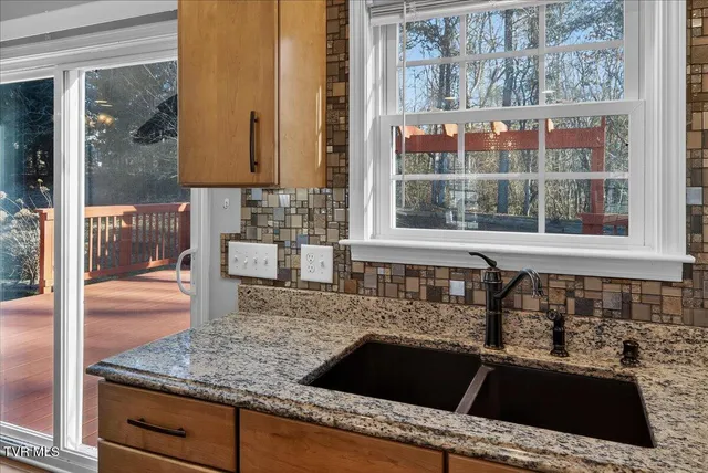 $425,000 | 234 Bradford Lane, Bristol, TN 37620