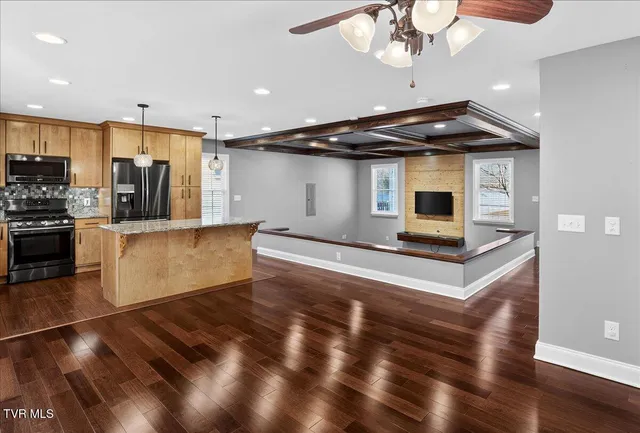 $425,000 | 234 Bradford Lane, Bristol, TN 37620