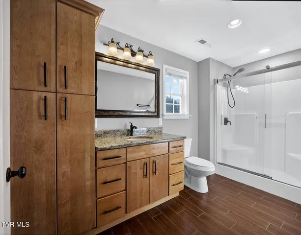 $425,000 | 234 Bradford Lane, Bristol, TN 37620