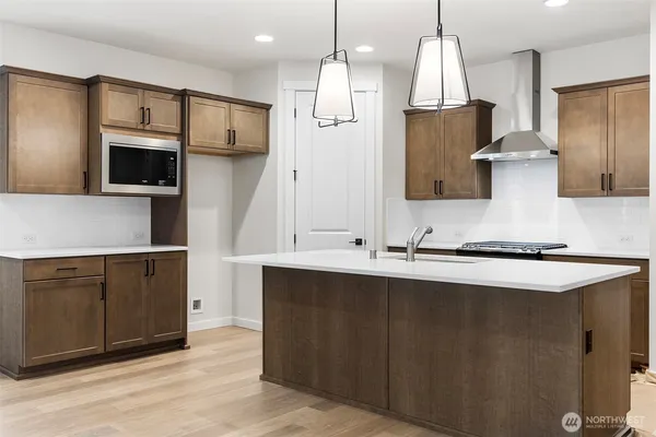 $899,950 | 19444 116th Street East, Bonney Lake, WA 98391