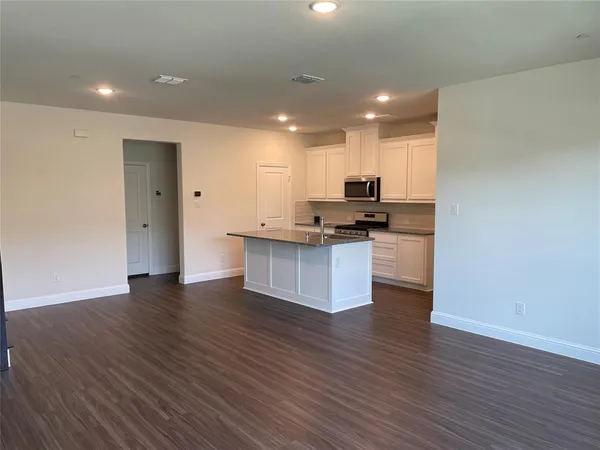 $2,595 | 7235 Panicum Drive, Frisco, TX 75033