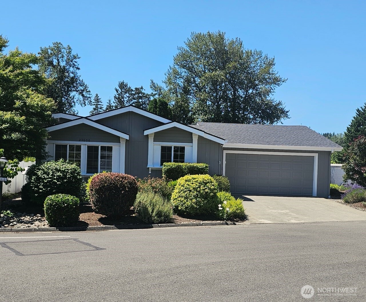 23606 Lake Drive West Bothell, WA 98021 - Photo 1 of 30 Gallery Image 1