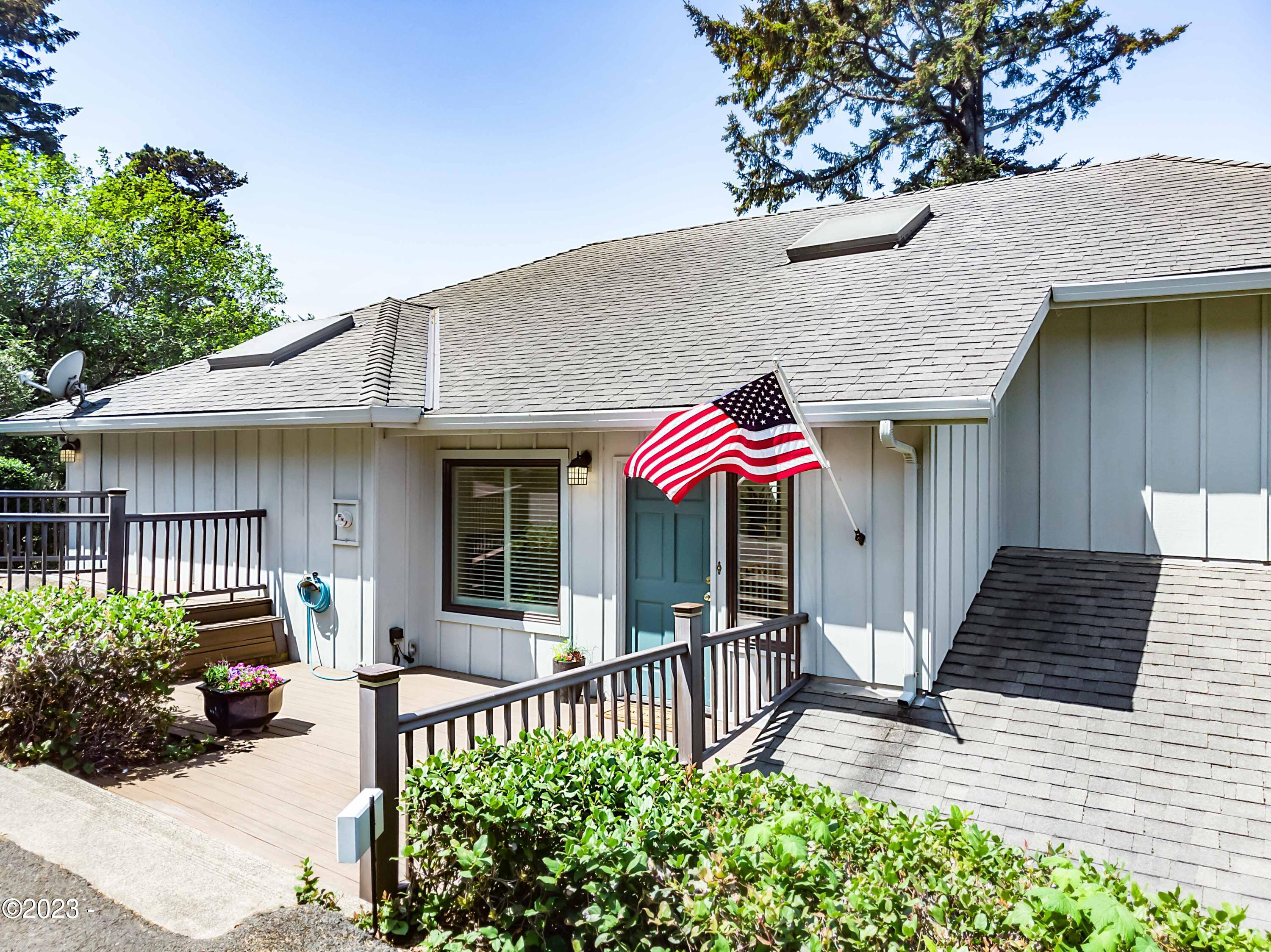 115 West Bay Point Road Gleneden Beach, OR 97388 - Photo 3 of 54 115 W Bay Point - web-3