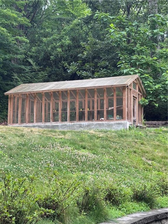 314 Mill Hill Road Nassau County, NY 11765 - Photo 5 of 23