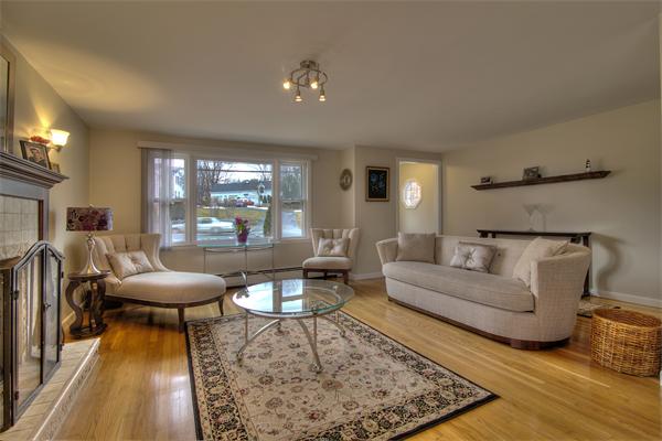 156 Howe Street Methuen, MA 01844 - Photo 10 of 28 Gallery Image 10