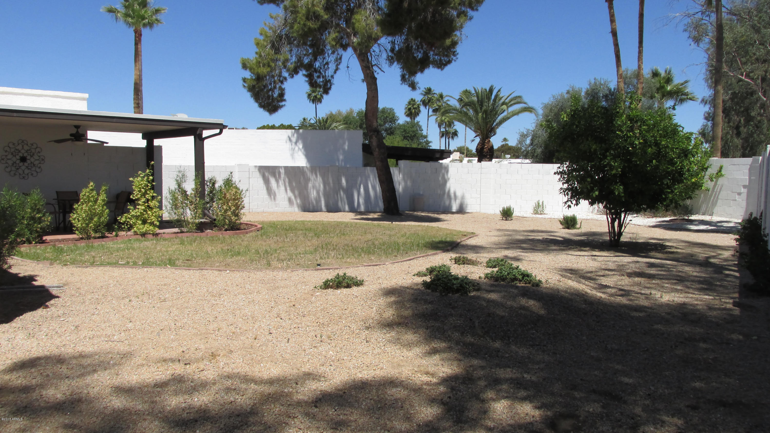 646 East Calavar Road Phoenix, AZ 85022 - Photo 23 of 29 a view of a backyard of the house