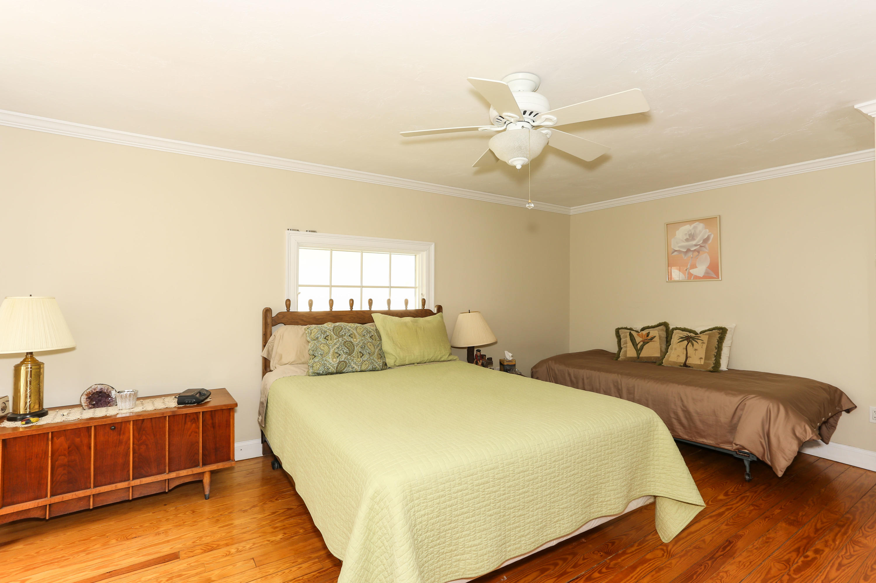 121 Old Barnstable Road Mashpee, MA 02649 - Photo 20 of 29 121OldLR-20