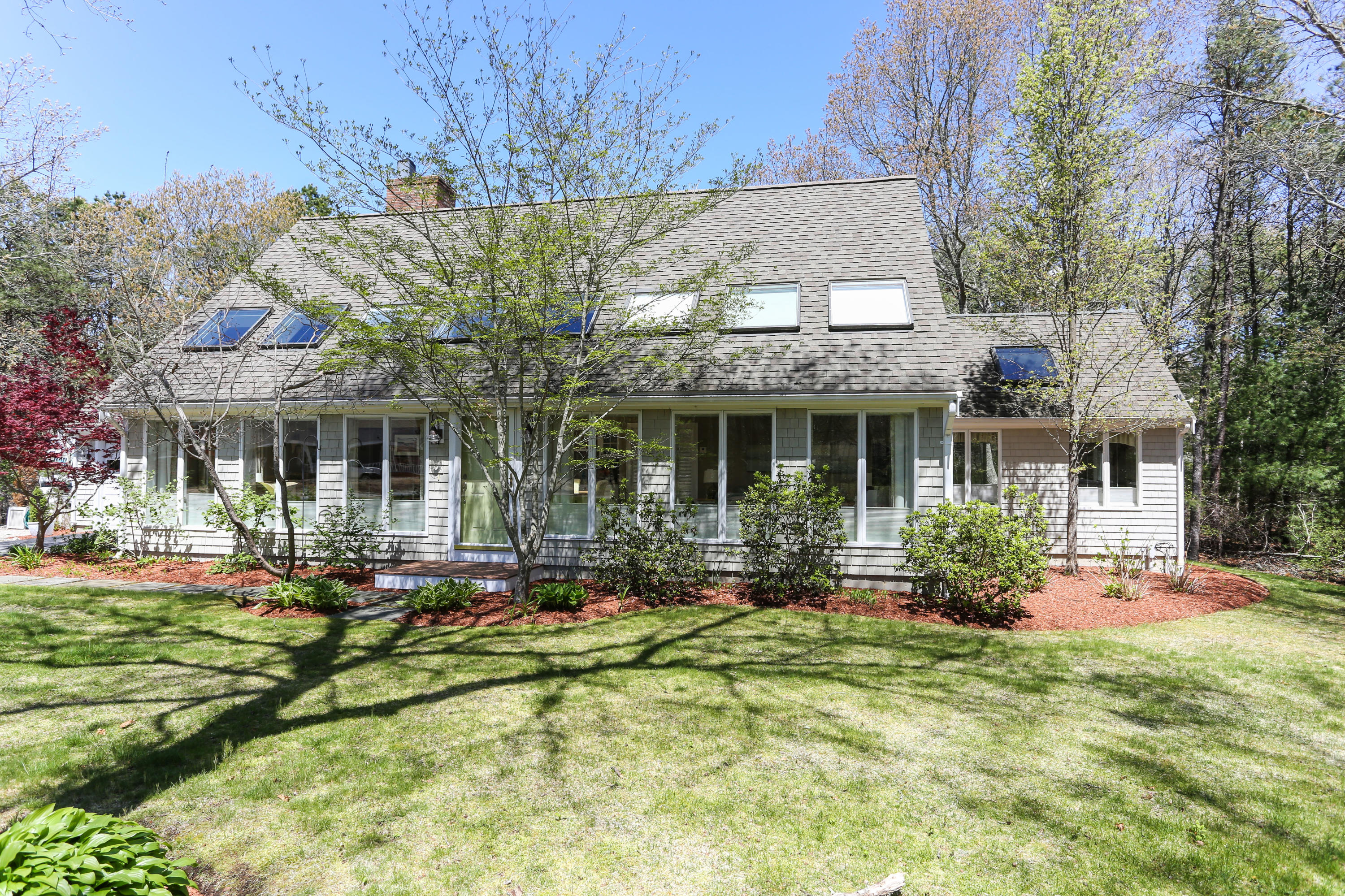 121 Old Barnstable Road Mashpee, MA 02649 - Photo 2 of 29 121OldLR-2