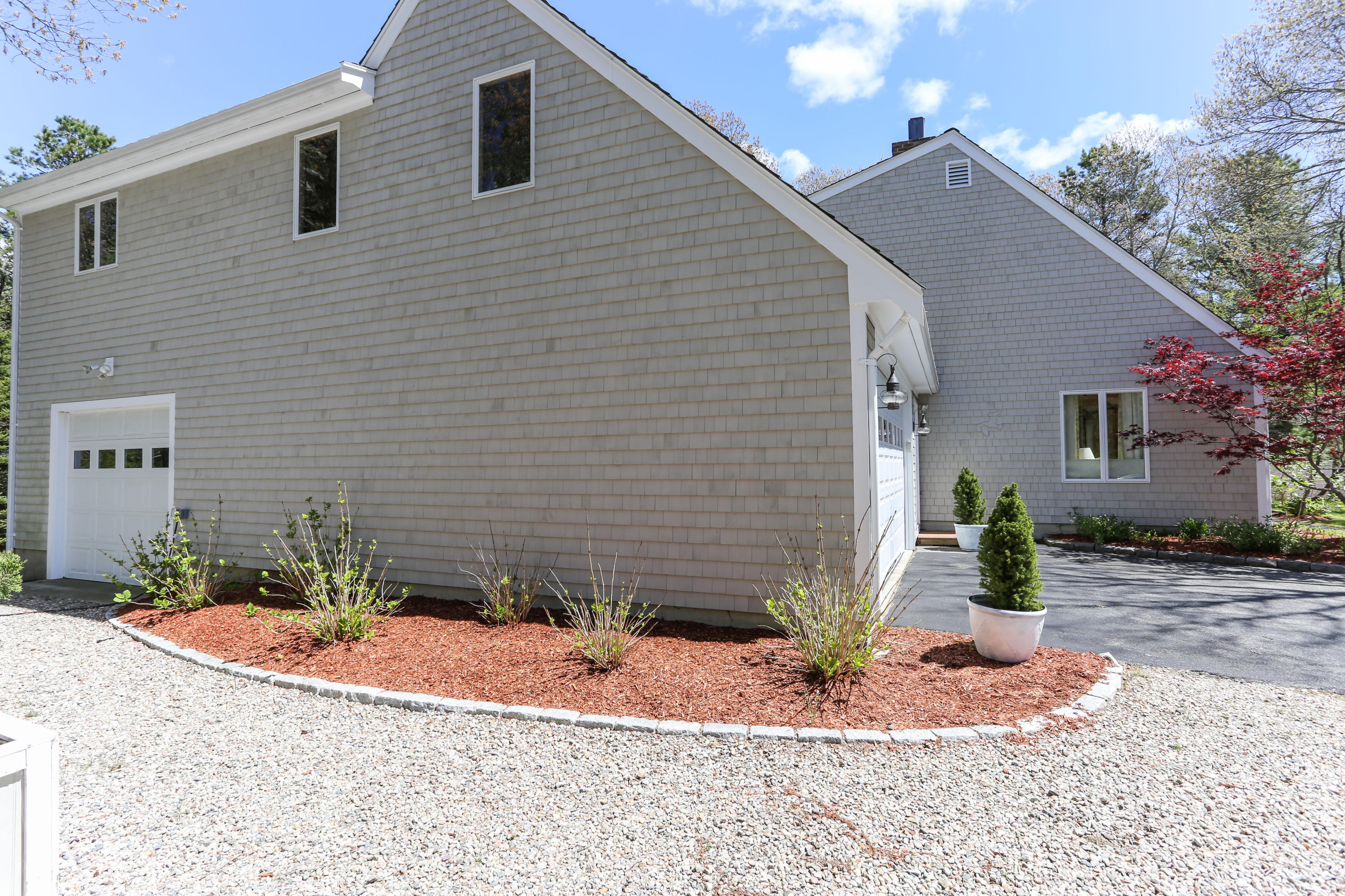 121 Old Barnstable Road Mashpee, MA 02649 - Photo 25 of 29 121OldLR-25