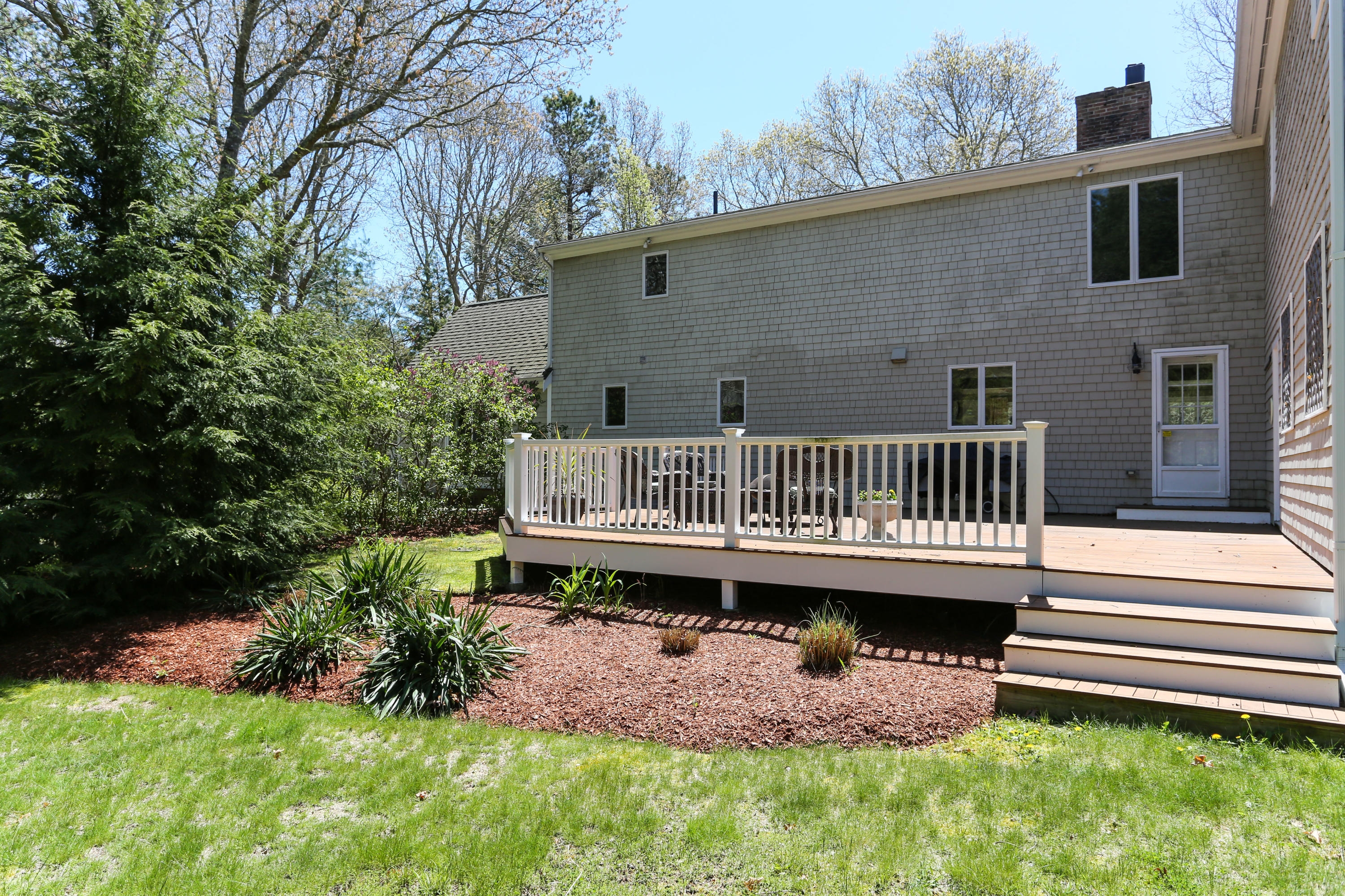 121 Old Barnstable Road Mashpee, MA 02649 - Photo 27 of 29 121OldLR-27