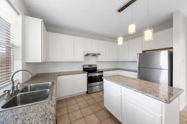 $2,425 | 17102 Mountain Crest Drive, Spring, TX 77379