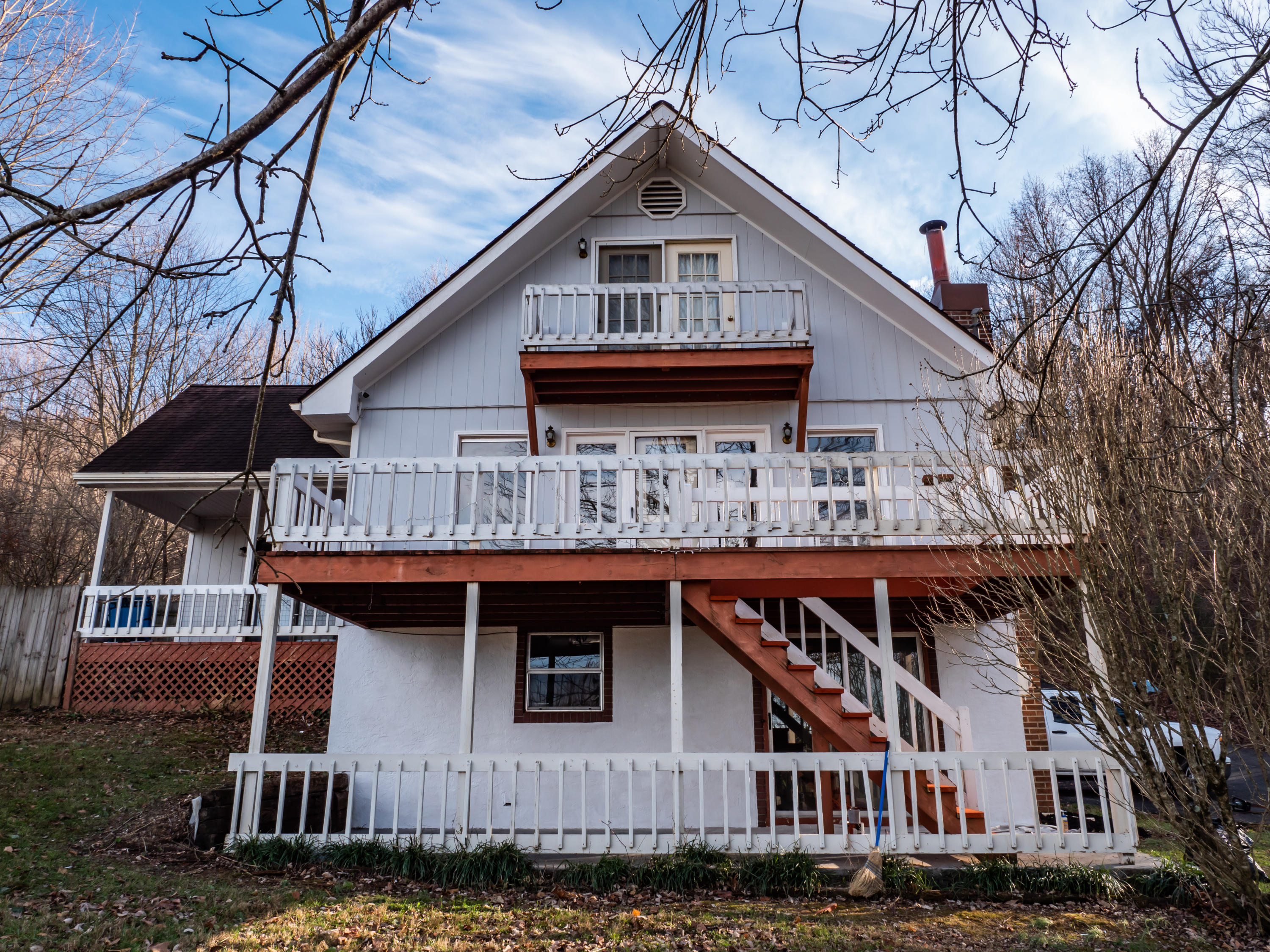 134 Lowridge Road Johnson City, TN 37604 - Photo 2 of 33 134 Lowridge Rd-1