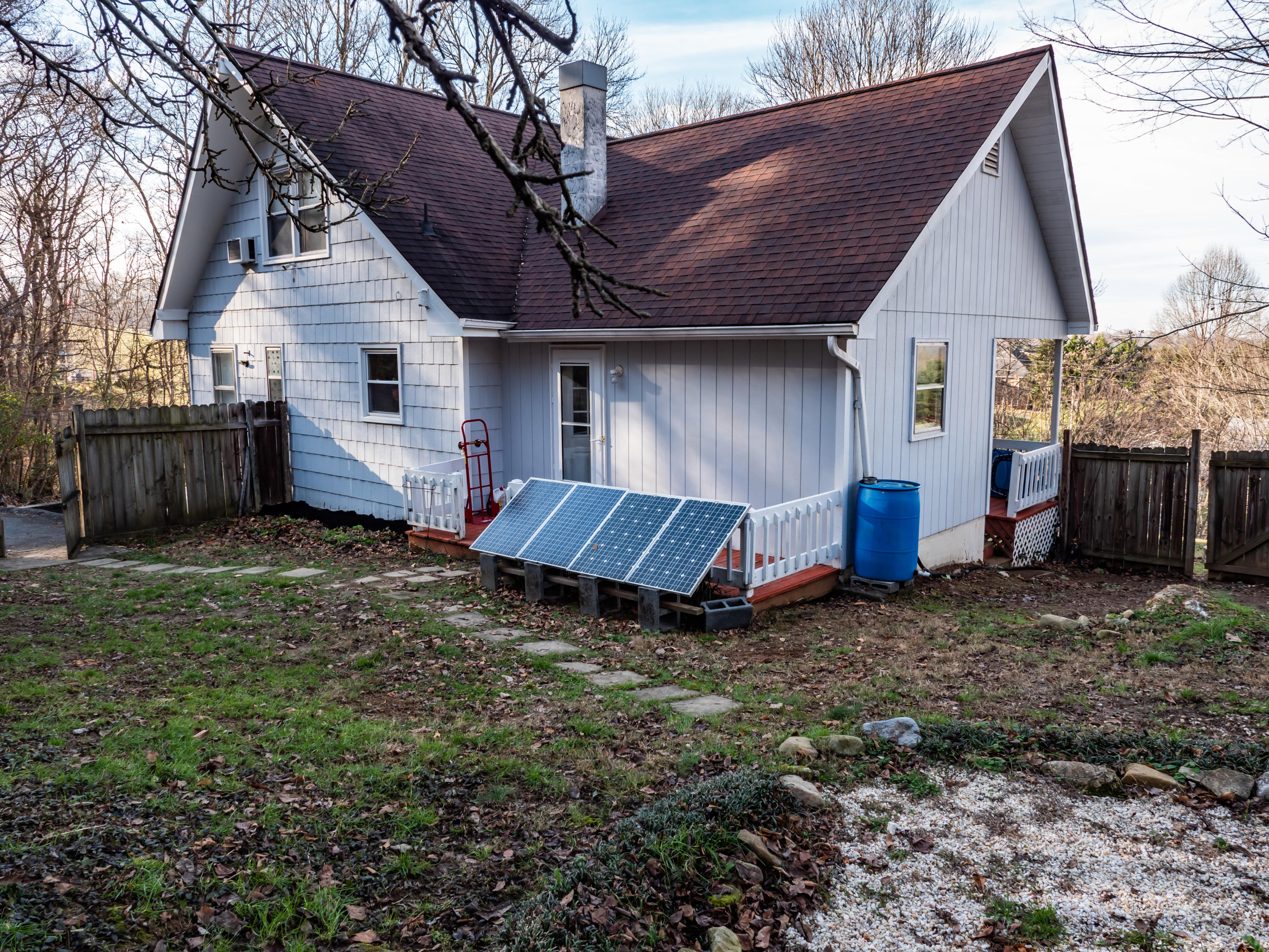 134 Lowridge Road Johnson City, TN 37604 - Photo 5 of 33 134 Lowridge Rd-4