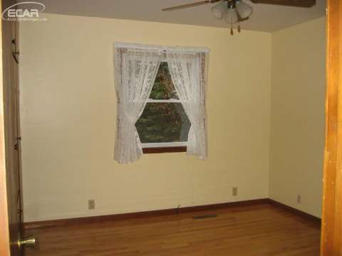 1501 East Bennington Road Owosso, MI 48867 - Photo 6 of 16 20426240-5.JPG