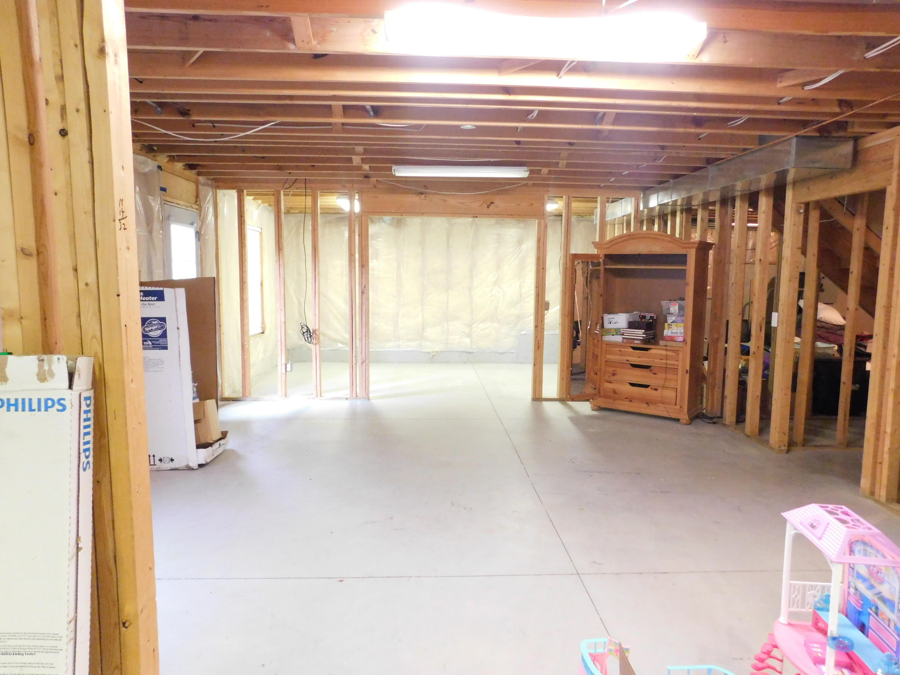 10113 Rimfire Road Louisville, KY 40291 - Photo 26 of 37 DSCN0536