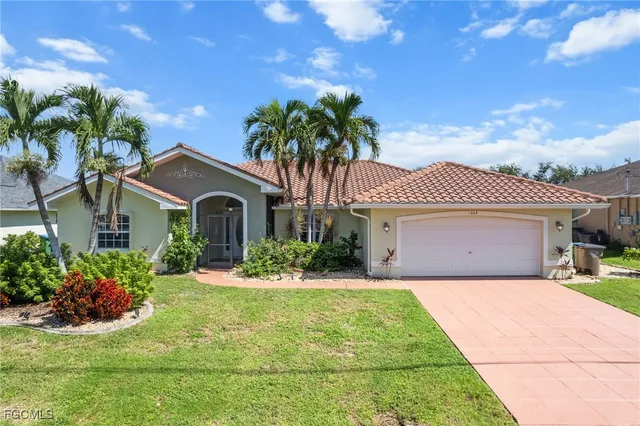 $599,900 | 1309 Southeast 10th Terrace, Cape Coral, FL 33990