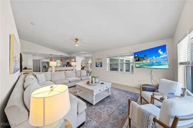 $599,900 | 1309 Southeast 10th Terrace, Cape Coral, FL 33990