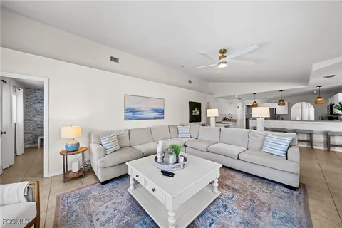 $599,900 | 1309 Southeast 10th Terrace, Cape Coral, FL 33990