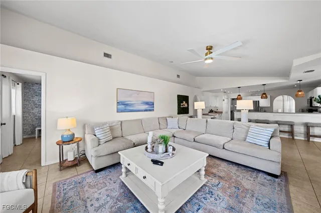 $599,900 | 1309 Southeast 10th Terrace, Cape Coral, FL 33990