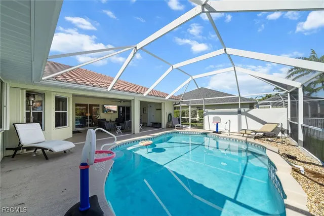 $599,900 | 1309 Southeast 10th Terrace, Cape Coral, FL 33990