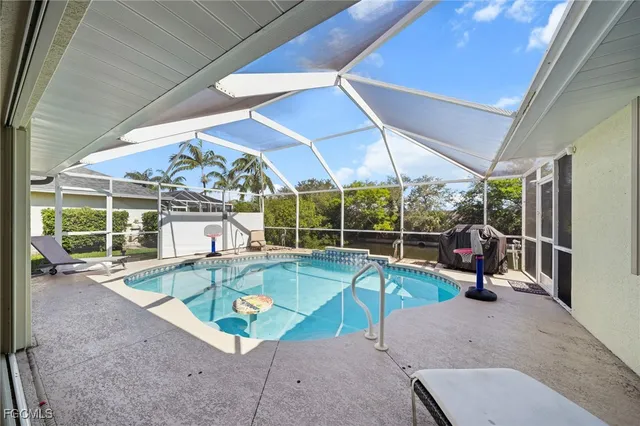 $599,900 | 1309 Southeast 10th Terrace, Cape Coral, FL 33990