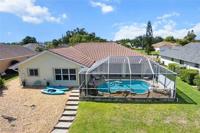 $599,900 | 1309 Southeast 10th Terrace, Cape Coral, FL 33990
