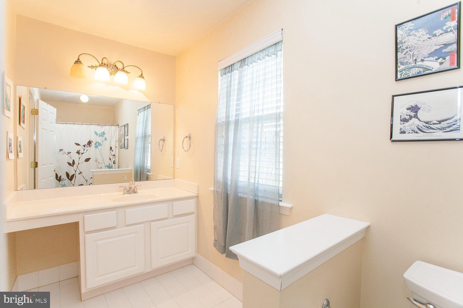 23 Mill Ridge Drive Aston, PA 19014 - Photo 21 of 35 Full hall bath with tub shower